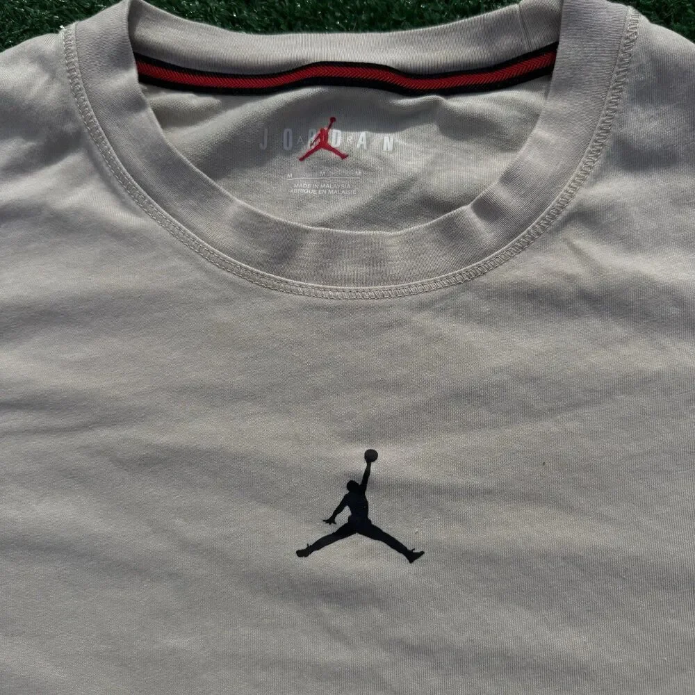 Jordan Dri-FIT Shirt Mens Medium Beige Center Jumpman Logo Athletic Tee Size M